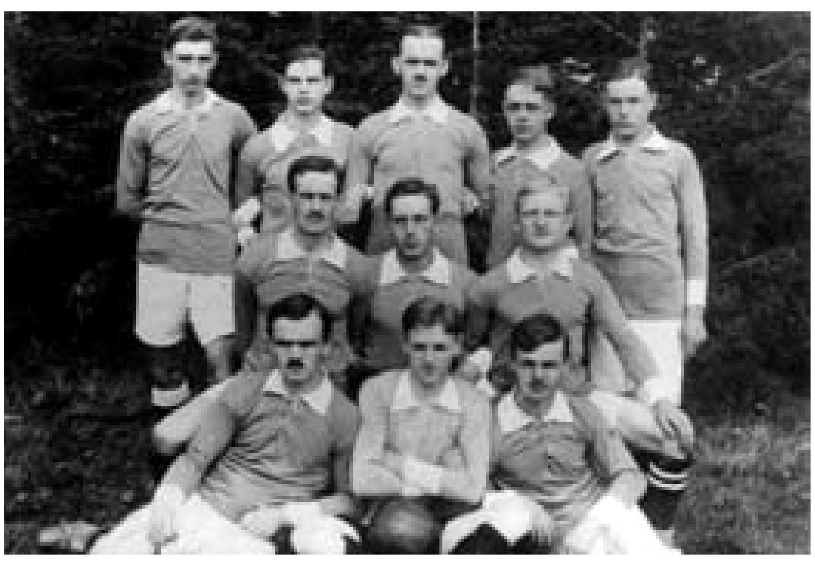 Erste Mannschaft bei der Einweihung des Sportplatzes an der Breg 1922
